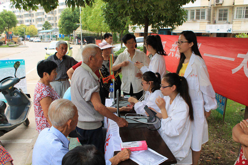 �F(tu��n)�(du��)�ɆT���M(f��i)����^(q��)����y(c��)��Ѫ�����ܵ����񂃵�ٝ�p������ϣ�����Զ��һЩ�@�ӵĻ��(d��ng)��