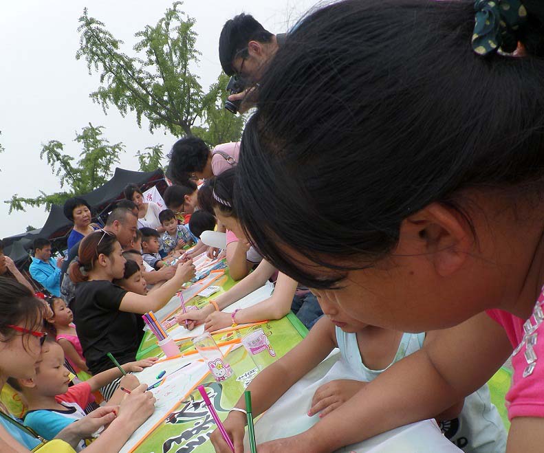 �I�����@С���Ѽ����L(zh��ng)�����L(f��ng)�~���L��(hu��)������(xi��)���Լ��ĭh(hu��n)�����Z(y��)��