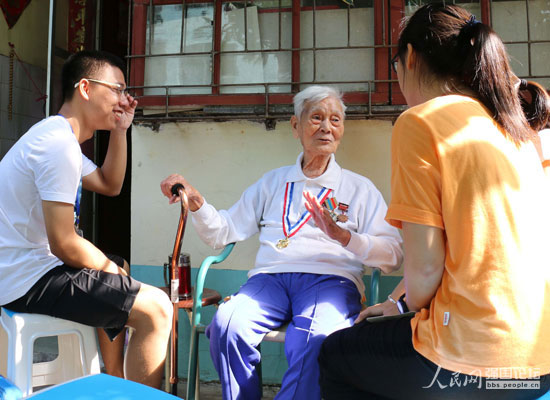 ־Ը���c����(zh��n)�ϱ����������У���