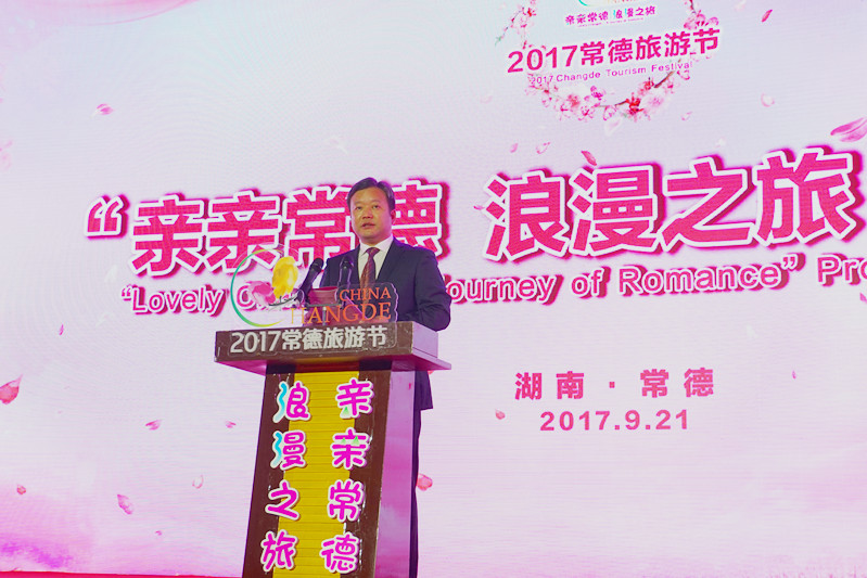 �й�������ί����ӛ�������L����܊���o�����zӰ����־�ۣ�