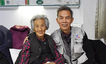 �ϋ���(zh��n)���˲�ħ�ҵ��ϋ���һ��(g��)ƽ������ͨ���r(n��ng)��DŮ����������������һ��(g��)�����ւ����ĸ�H���mȻ�w���ಡ�����s���҂��ֵ����5�˶����B(y��ng)�L(zh��ng)����˳��˼ҡ����ҵ�ӡ�����ϋ�һ݅���ڄ�����(ji��)����������һ݅���c���o(w��)��(zh��ng)���cͬ���˲�����Ů���ٶ��Ѻ���̎��2017�������ɴ�ס�M(j��n)�t(y��)Ժ����������������Ը����(zh��n)�ٲ�ħ���܉��~�^90�q��ٚq�M(j��n)܊����Ԕ��(x��)�� 