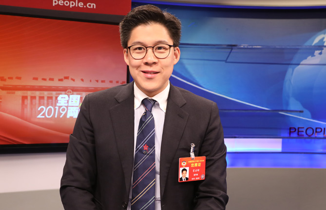 全國政協(xié)委員、香港各界青少年活動委員會執(zhí)行主席霍啟剛：推動年輕人積極參與國家發(fā)展進(jìn)程