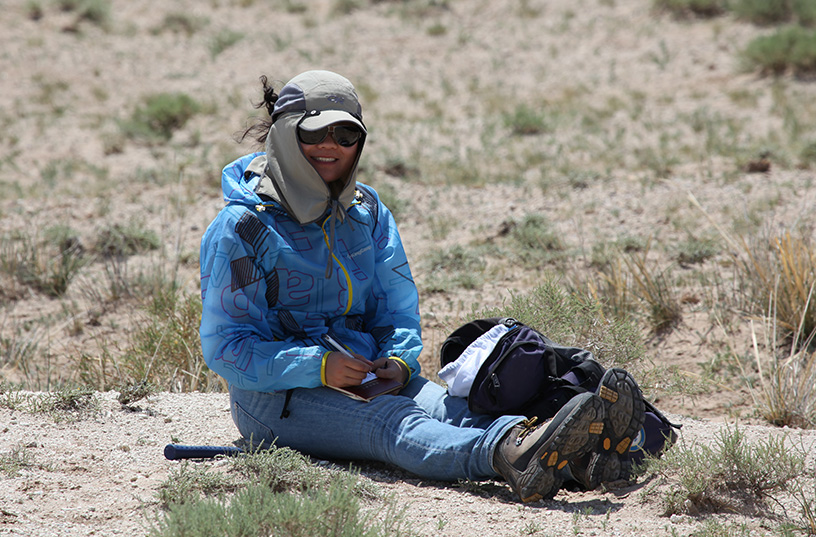 毛方園在野外科考現(xiàn)場。受訪者供圖