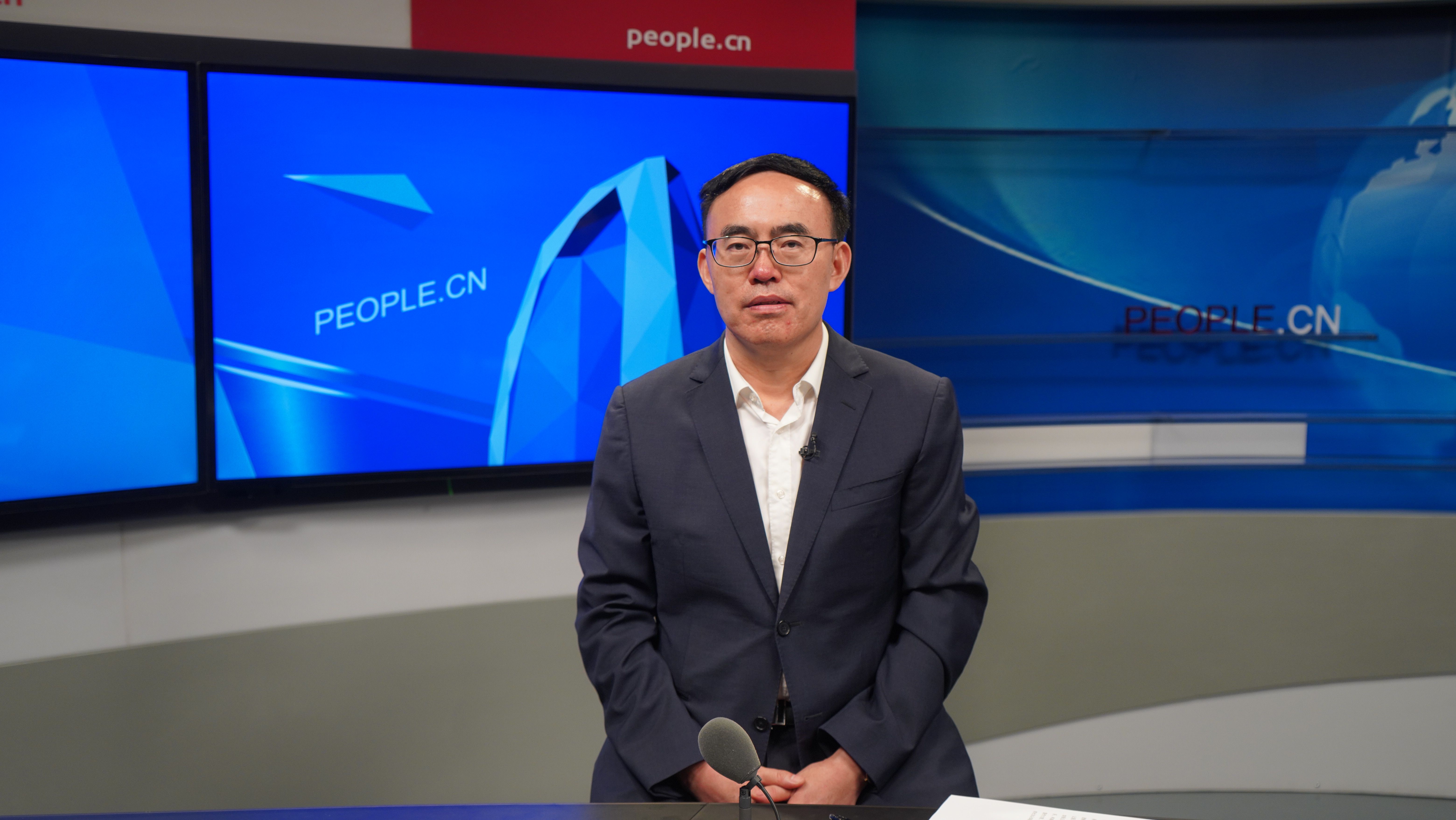 中國(guó)科學(xué)院院士、北京大學(xué)第六醫(yī)院院長(zhǎng)陸林做客人民網(wǎng)。實(shí)習(xí)生趙晉杰攝