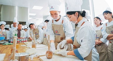 “美食學(xué)院”，越來越吃香