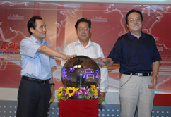 �����͇�60�꽛(j��ng)��(j��)ʢ�䡱ϵ���u�x����(d��ng)�xʽ